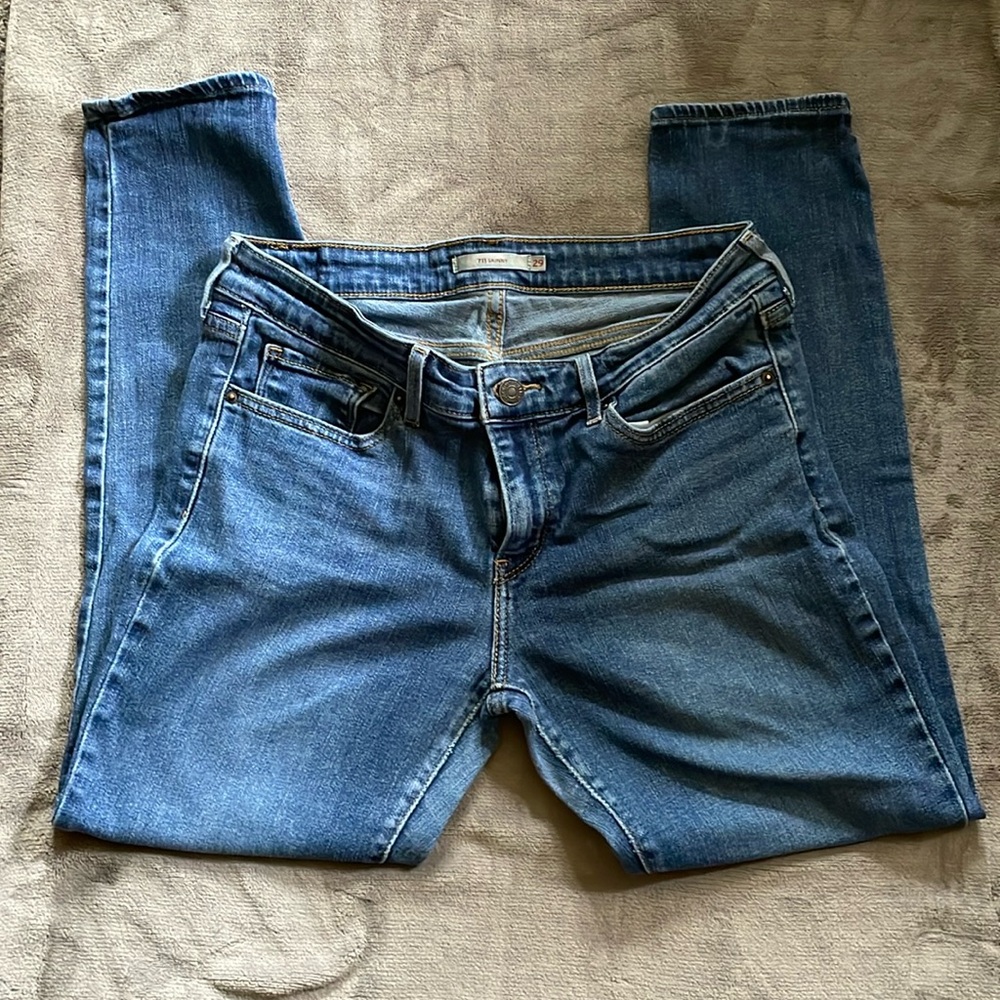 Levi’s 711 skinny jeans 29
